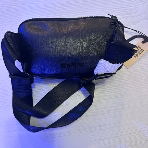 Madden NYC Black Leather Bag - Picture 5 of 5